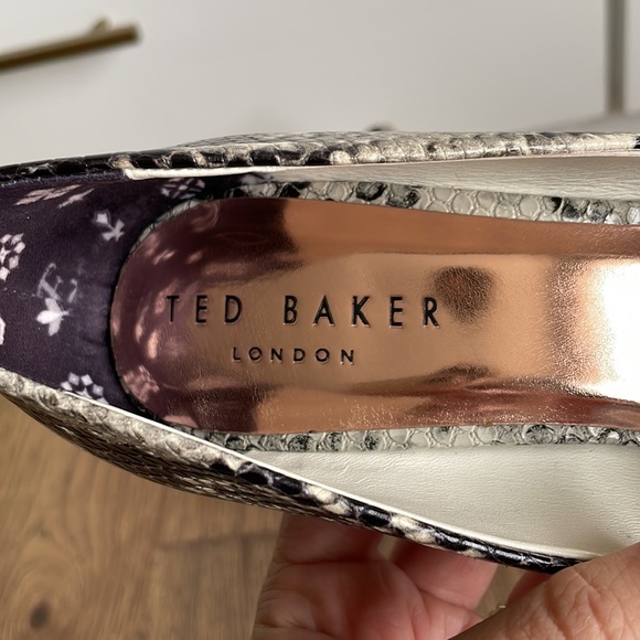 Ted Baker - snake skin pointed-toe heels - Picture 4 of 11